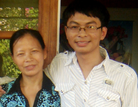 Bình và mẹ.